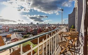Charming Flat With 2 Bedrooms On Lisbon'S 7Th Hill